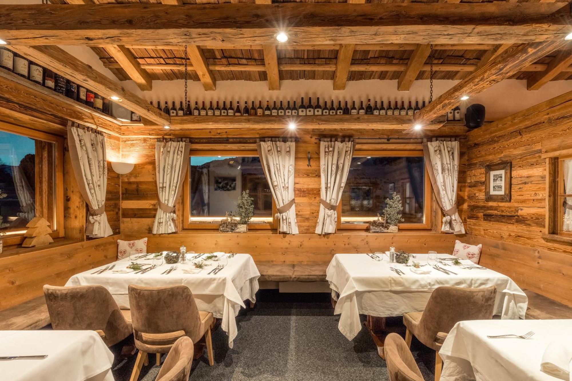 Hotel Piz Seteur Selva di Val Gardena Exteriör bild