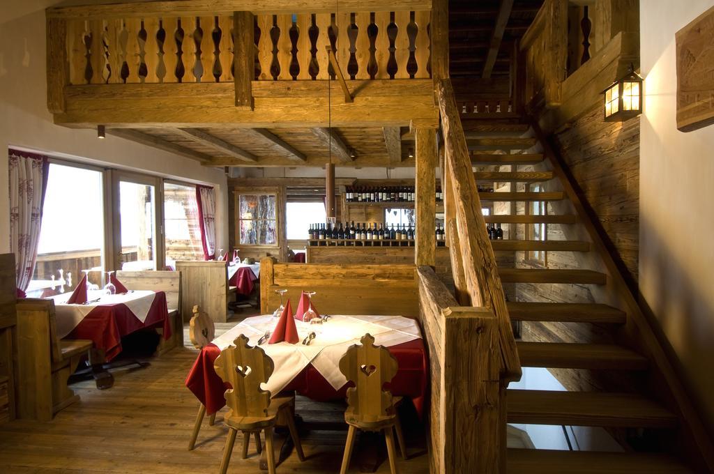 Hotel Piz Seteur Selva di Val Gardena Exteriör bild